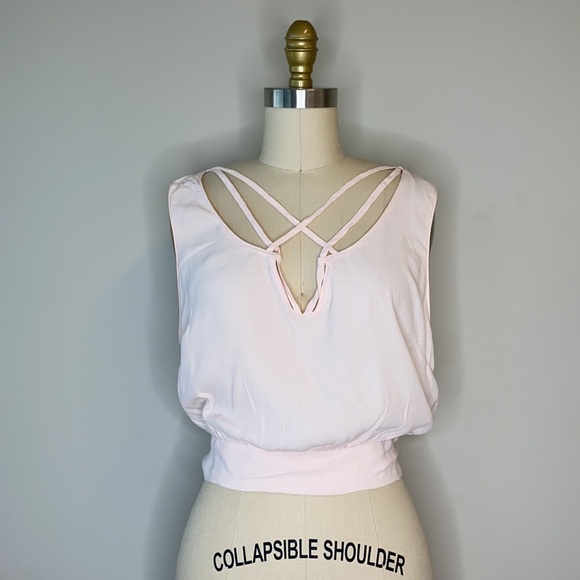 🦋3/$25 Forever 21 Dusty Pink Back Bow Criss Cross Crop Top - Picture 4 of 4